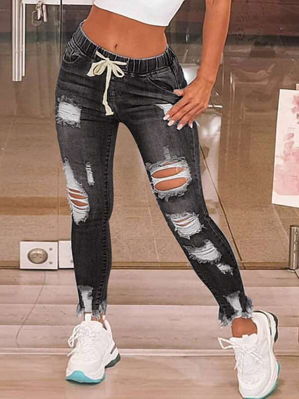 Ripped High Jeans